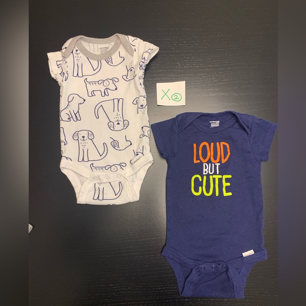 ⭐️2/$5.00⭐️ Set of 2 Gerber 3-6m Onesies